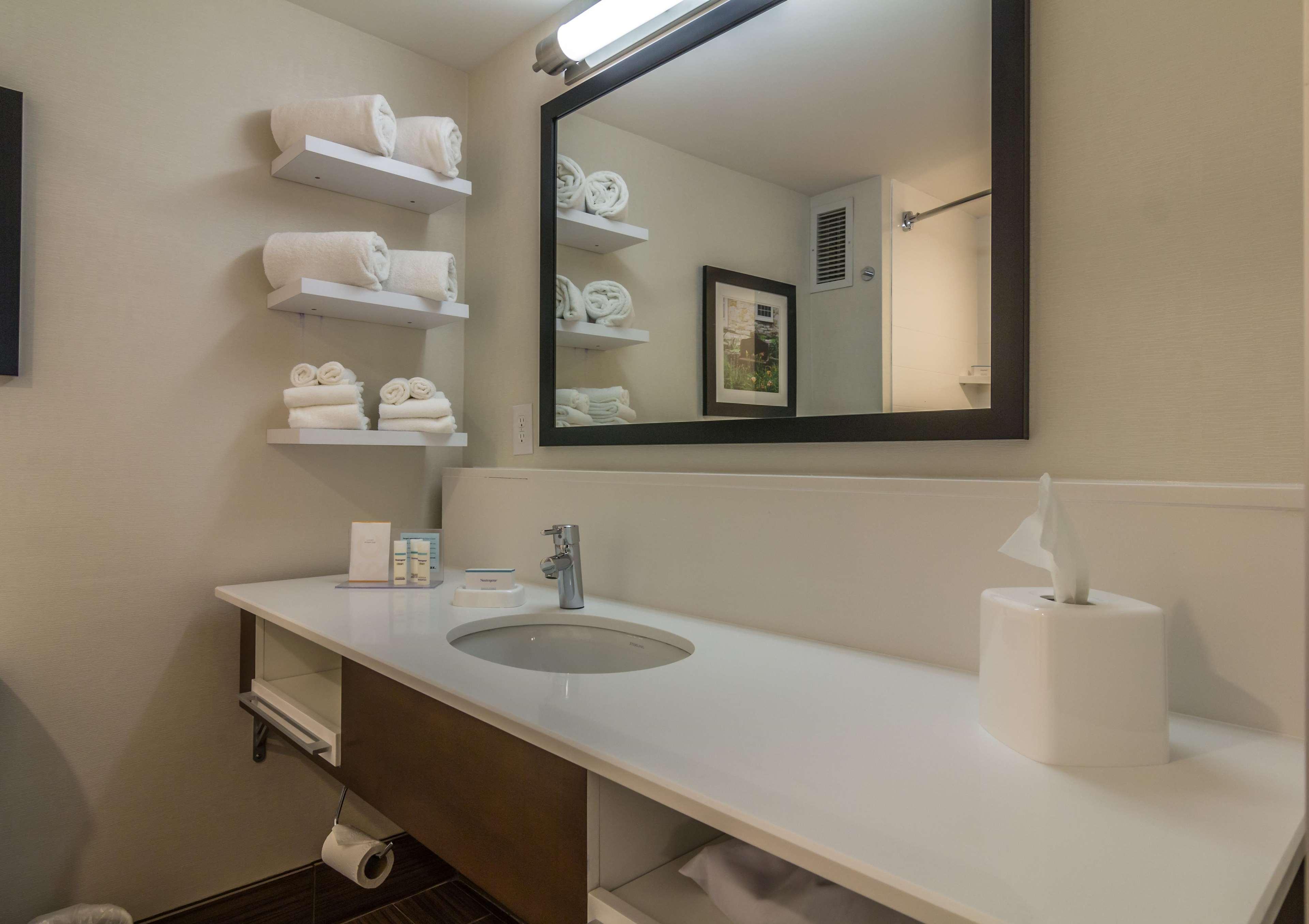 Hampton Inn Winchester-University/ Mall Ngoại thất bức ảnh