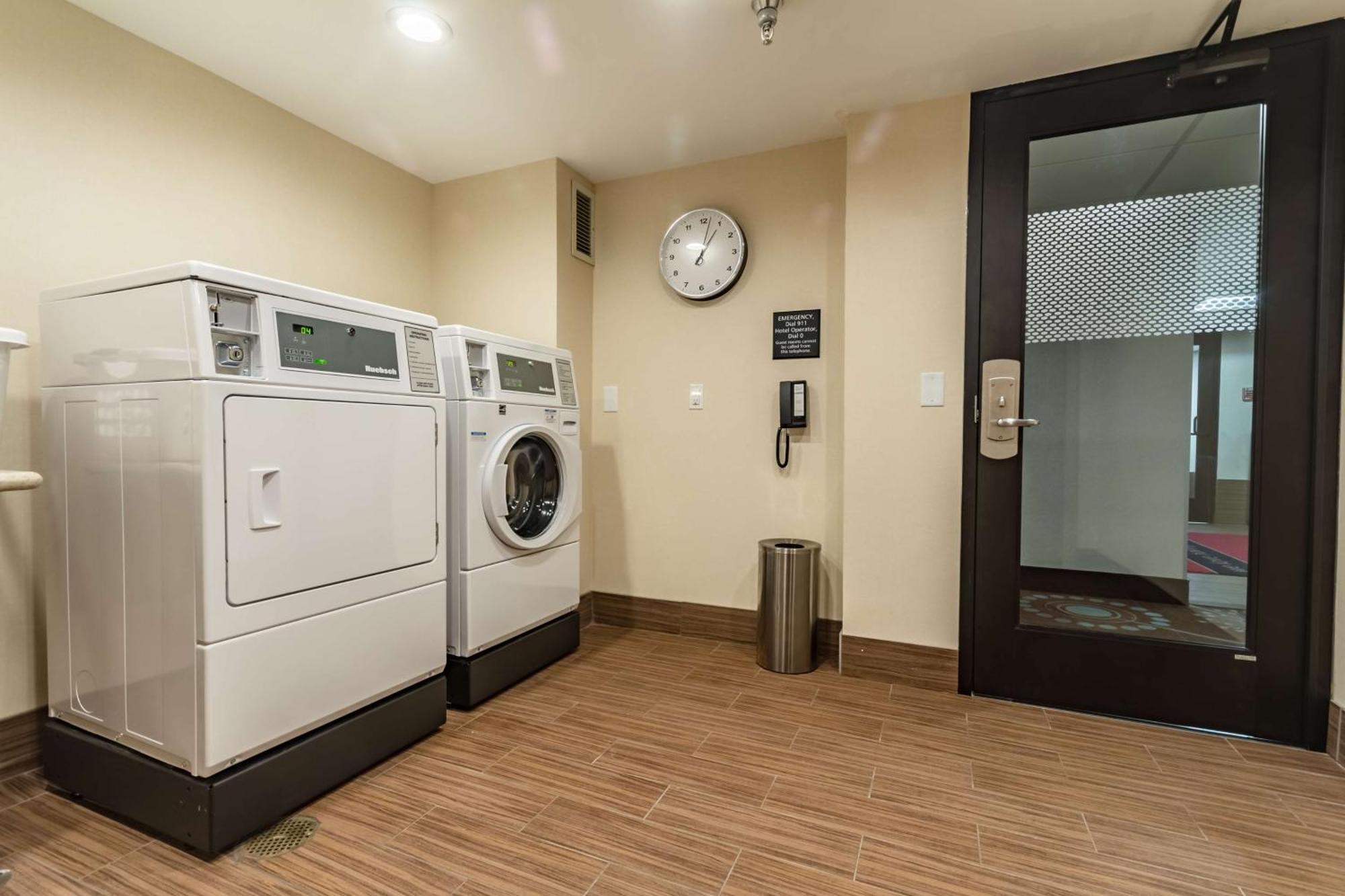Hampton Inn Winchester-University/ Mall Ngoại thất bức ảnh