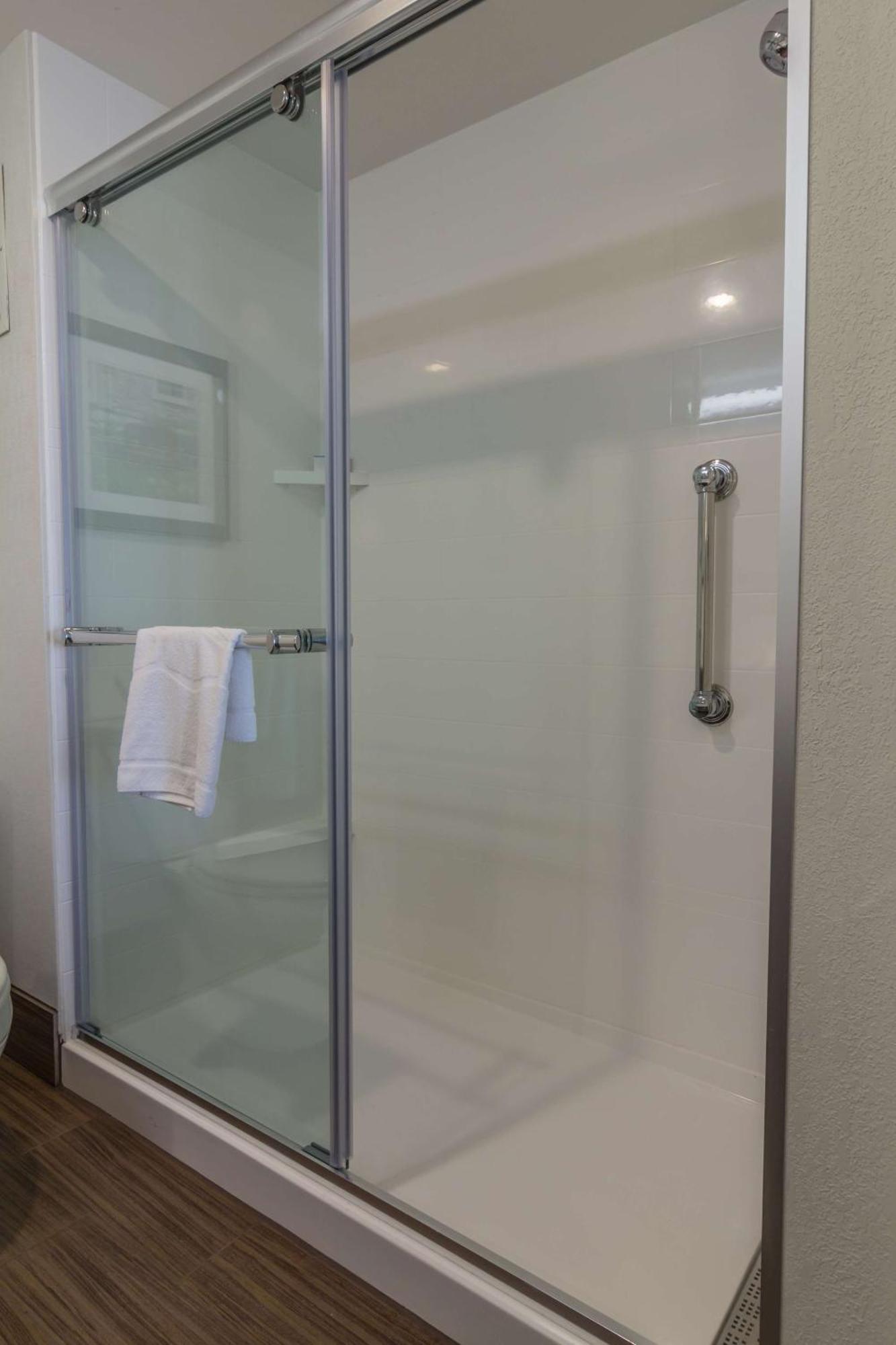 Hampton Inn Winchester-University/ Mall Ngoại thất bức ảnh