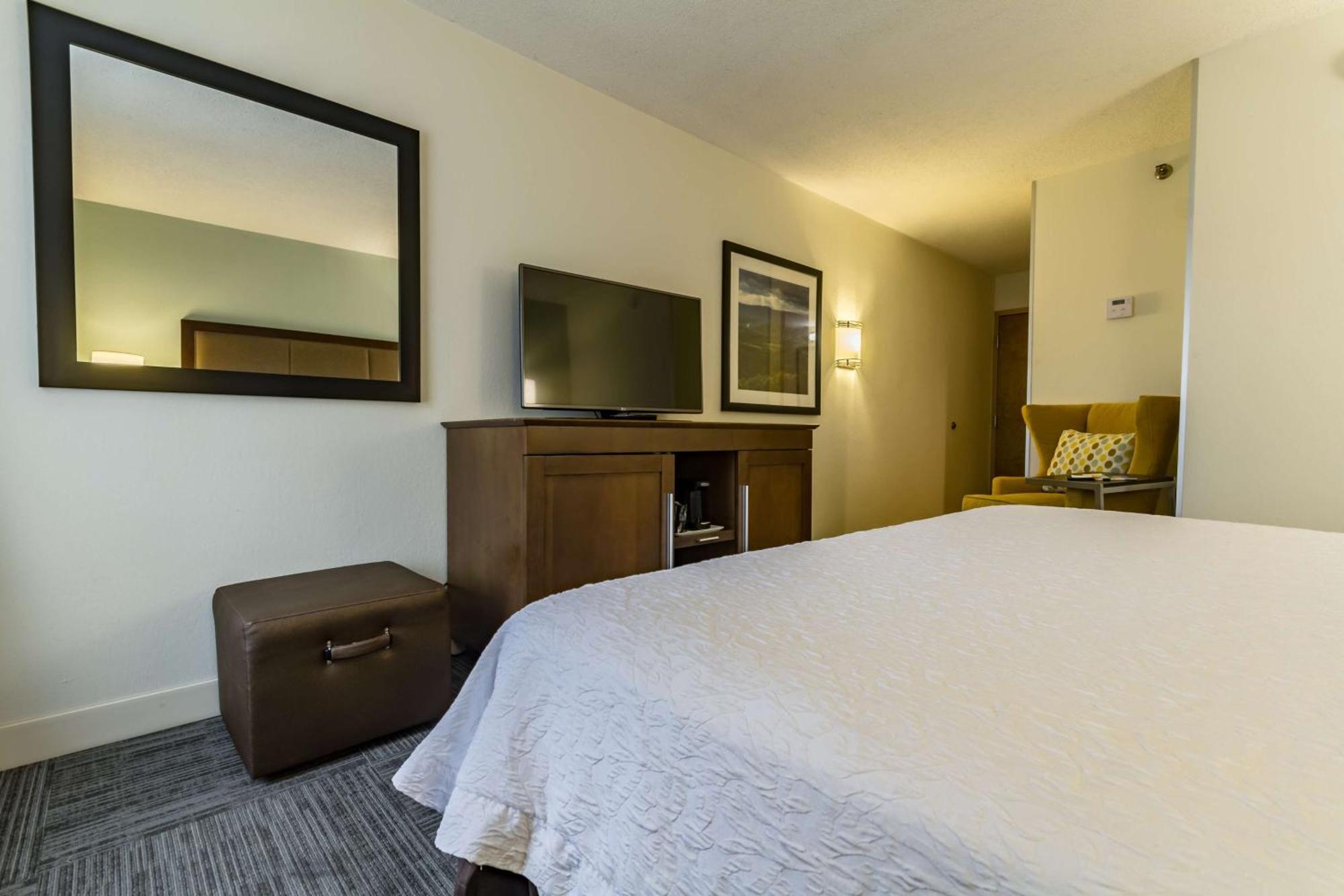 Hampton Inn Winchester-University/ Mall Ngoại thất bức ảnh