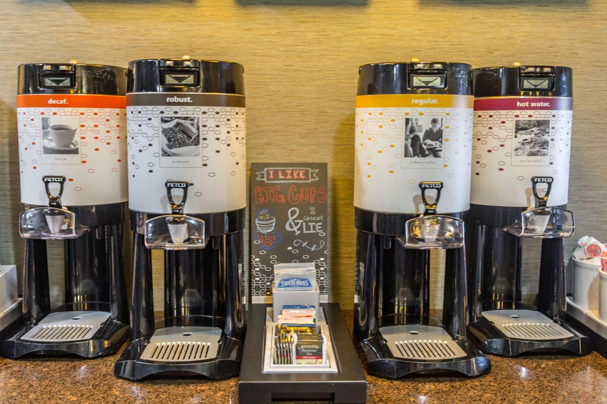 Hampton Inn Winchester-University/ Mall Ngoại thất bức ảnh