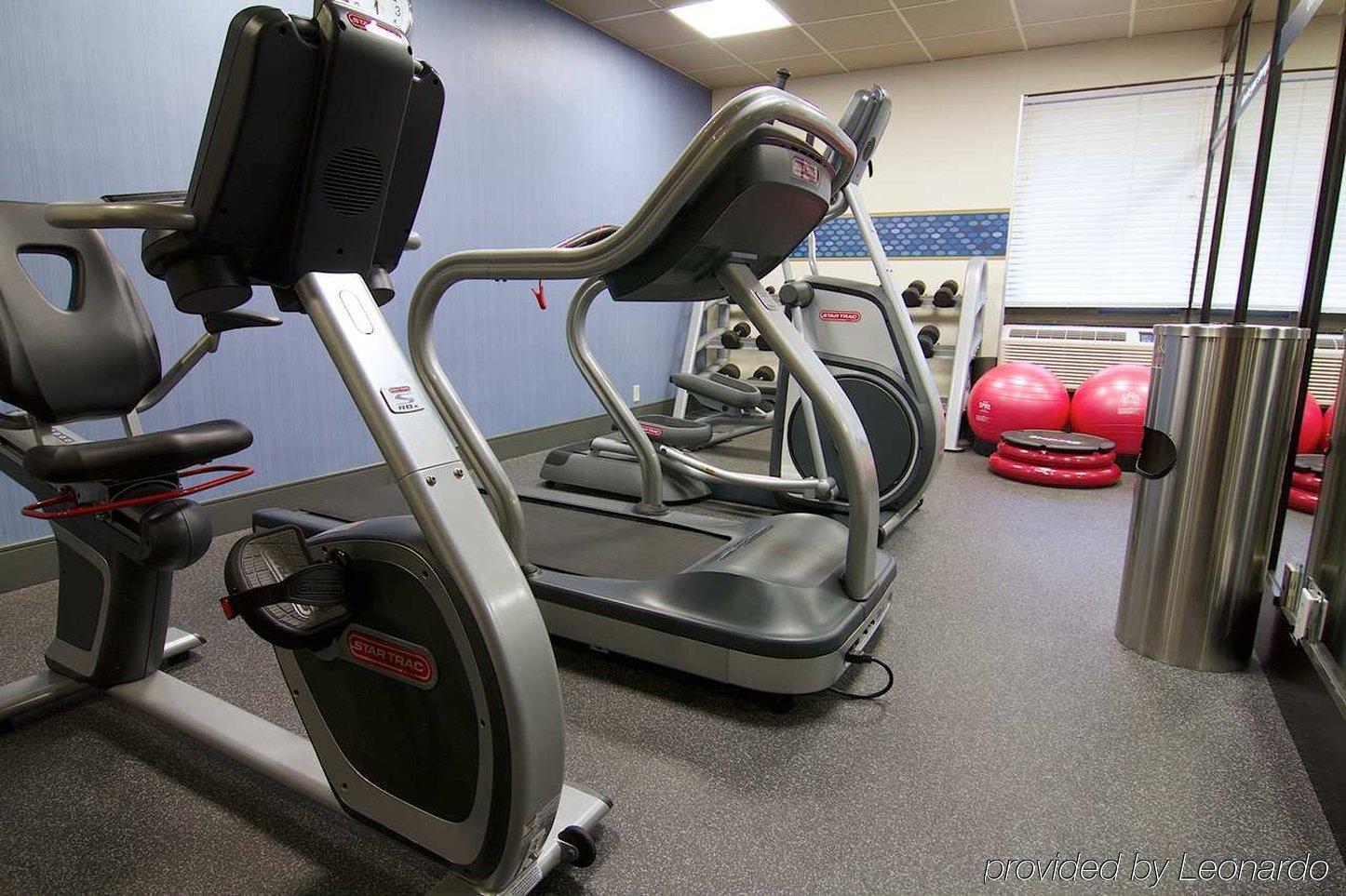 Hampton Inn Winchester-University/ Mall Ngoại thất bức ảnh