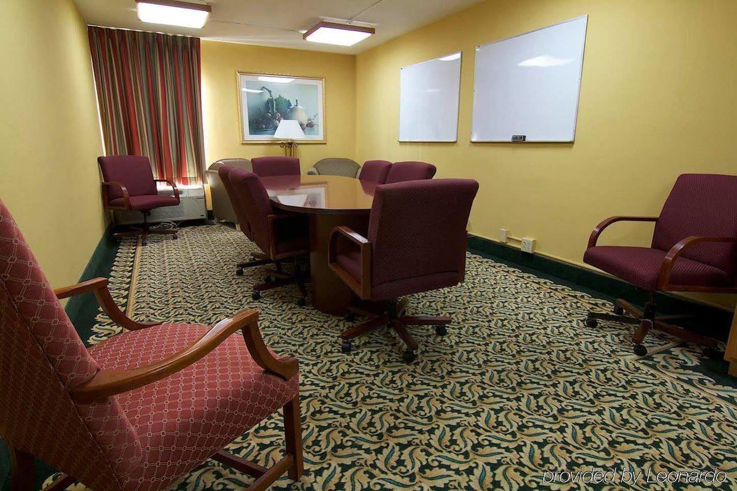 Hampton Inn Winchester-University/ Mall Ngoại thất bức ảnh